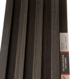 Muro decorativo con lambrín Tekno Step Sao Paulo acabado contemporáneo